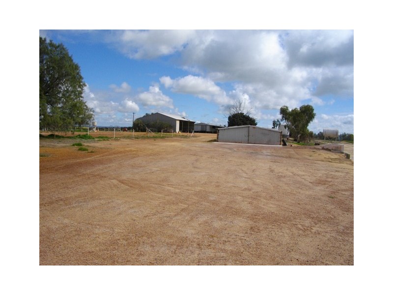 ‘Broadview Farm’ Smarts Road, Brookton WA 6306