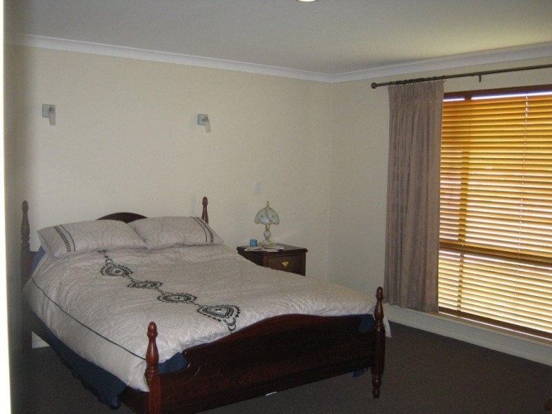 16 Sommet Street, Castletown WA 6450