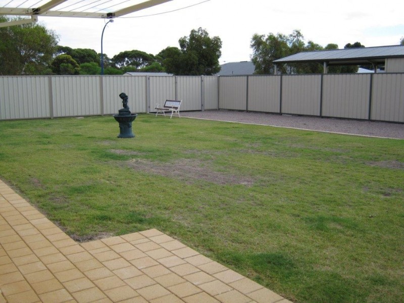 16 Sommet Street, Castletown WA 6450