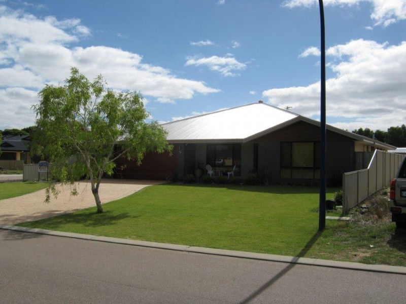 16 Sommet Street, Castletown WA 6450