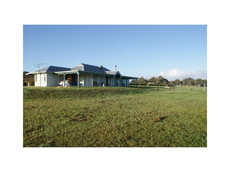 ‘Jolaw Park’ 1667 York-Willams Road, Dale WA 6304