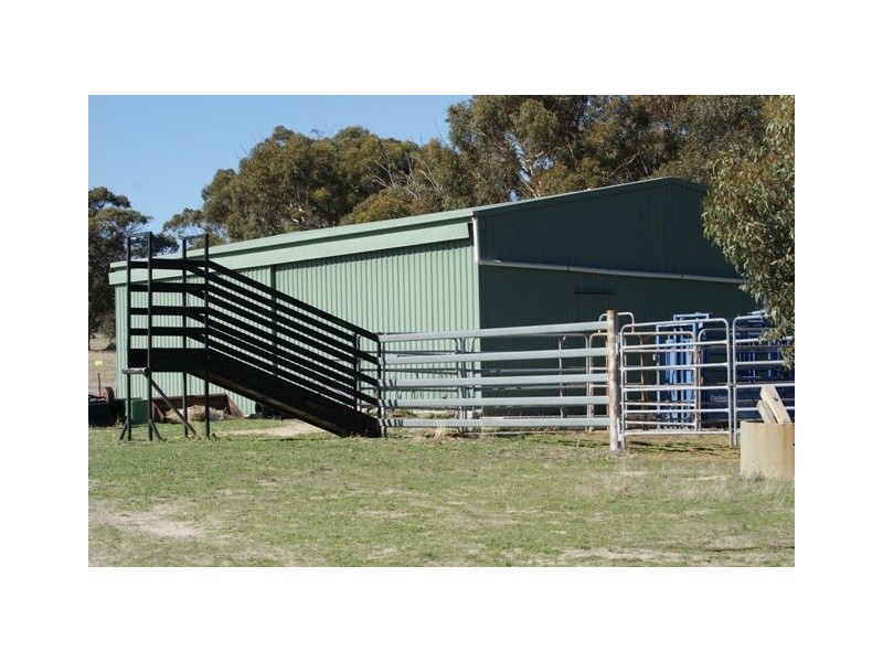 ‘Jolaw Park’ 1667 York-Willams Road, Dale WA 6304