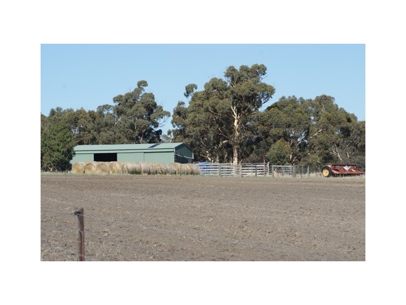 ‘Jolaw Park’ 1667 York-Willams Road, Dale WA 6304