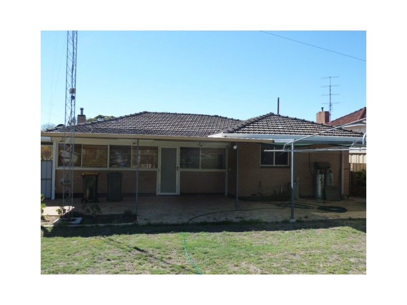 27 Macdonald Street, Quairading WA 6383