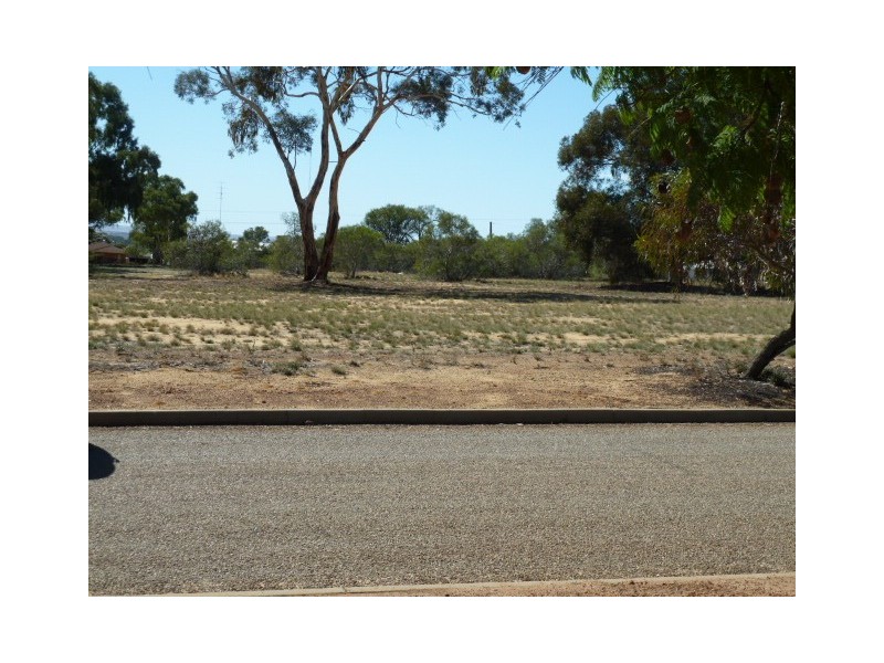 27 Macdonald Street, Quairading WA 6383