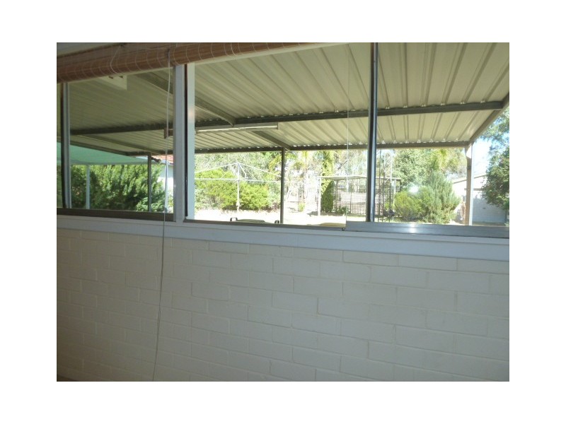 27 Macdonald Street, Quairading WA 6383