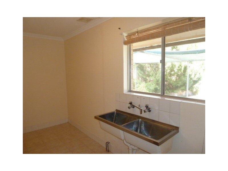 27 Macdonald Street, Quairading WA 6383