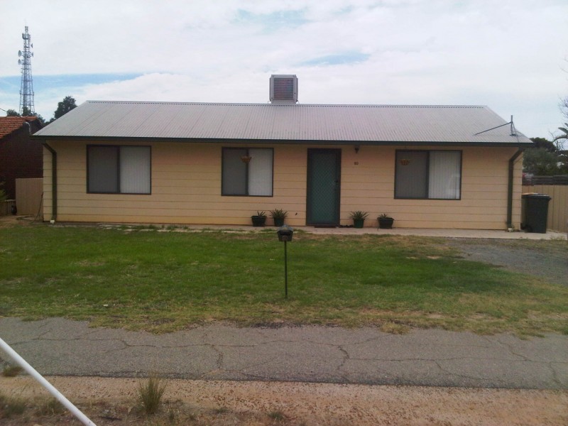 80 Kitchener Road, Merredin WA 6415