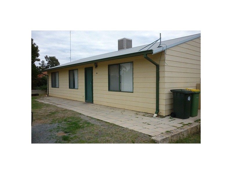 80 Kitchener Road, Merredin WA 6415
