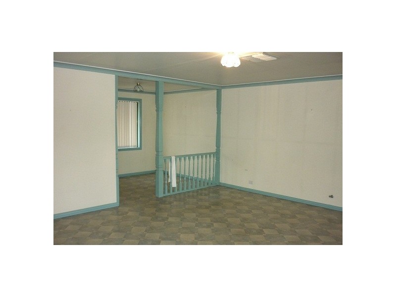 80 Kitchener Road, Merredin WA 6415