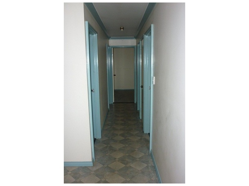 80 Kitchener Road, Merredin WA 6415