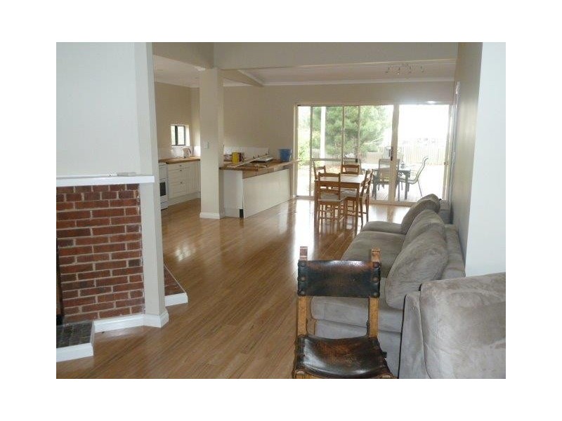 16 Macdonald Street, Quairading WA 6383