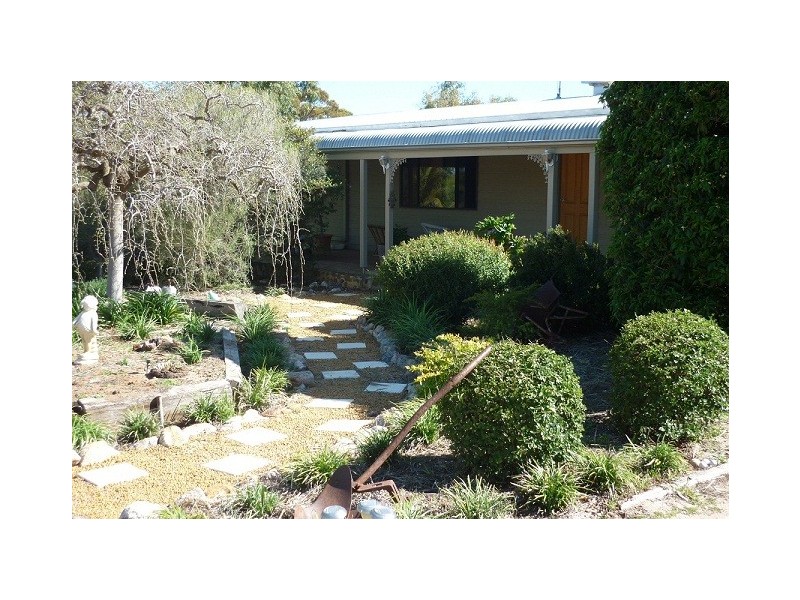 13 Lukin Street, Merredin WA 6415