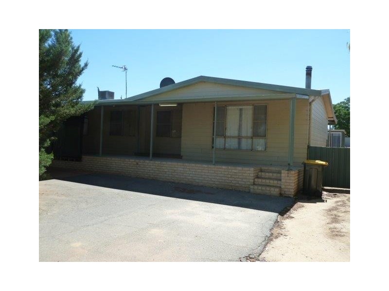 9 Ashton Street, Quairading WA 6383