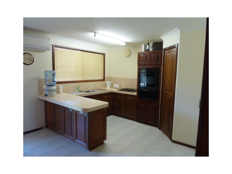 9 Ashton Street, Quairading WA 6383