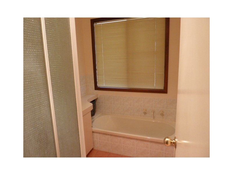 9 Ashton Street, Quairading WA 6383