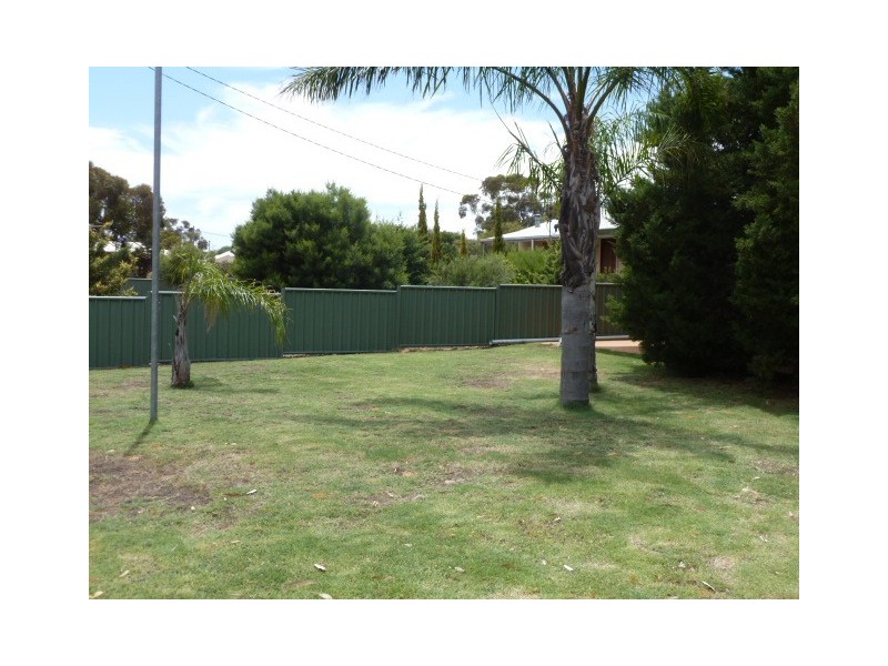 9 Ashton Street, Quairading WA 6383