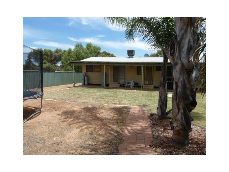 9 Ashton Street, Quairading WA 6383