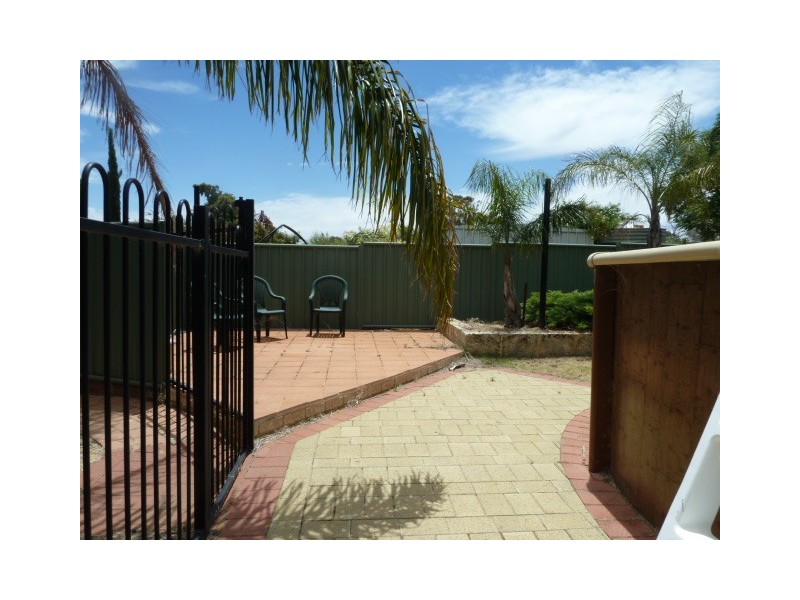 9 Ashton Street, Quairading WA 6383