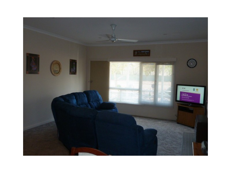 14 Charlton Street, Quairading WA 6383