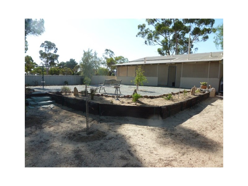 14 Charlton Street, Quairading WA 6383