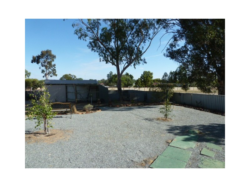 14 Charlton Street, Quairading WA 6383