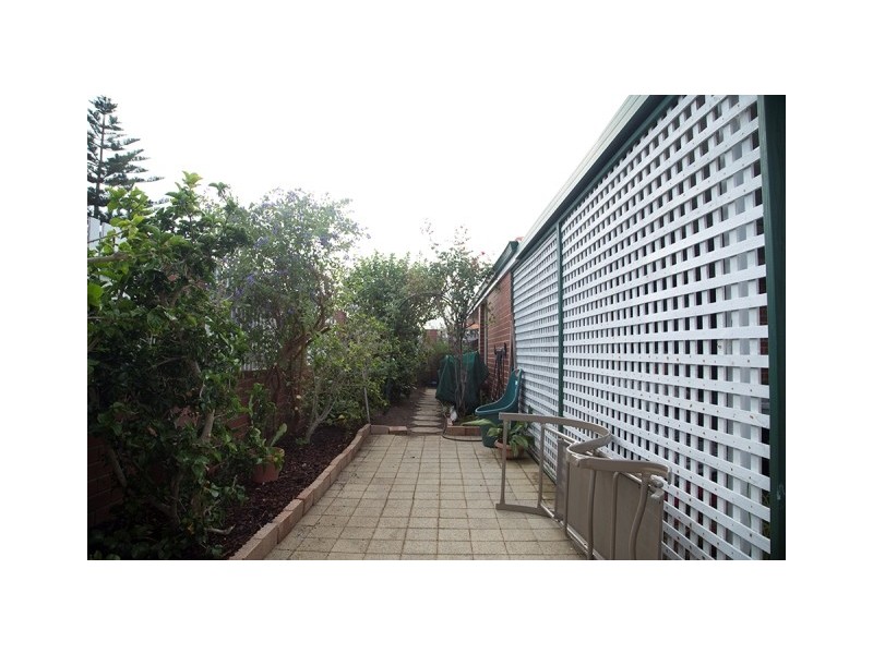 Unit 2 2 Hobley Street, Mandurah WA 6210