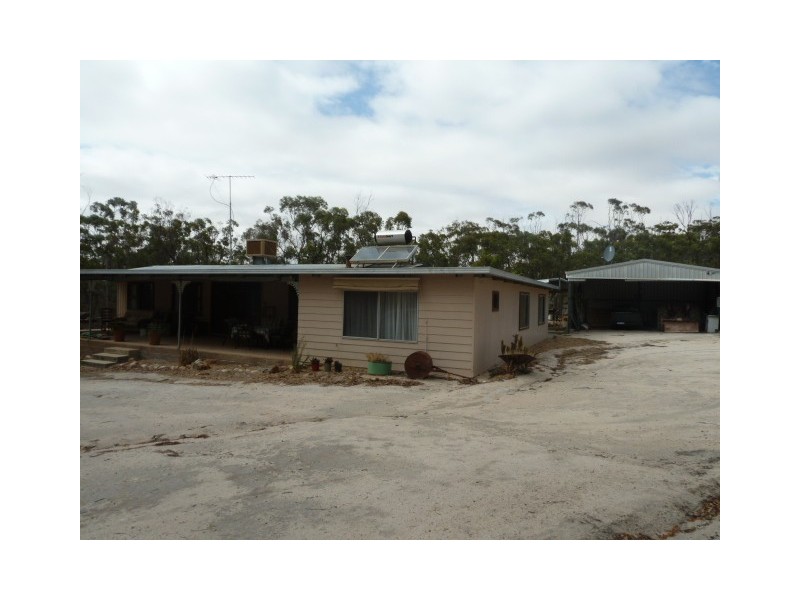 420 Dangin North Road, Quairading WA 6383