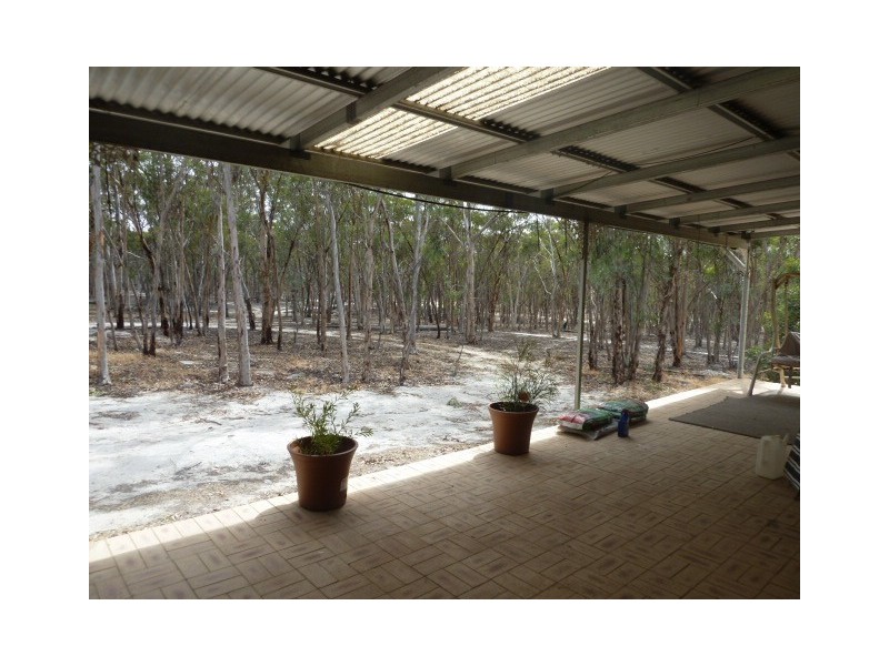420 Dangin North Road, Quairading WA 6383