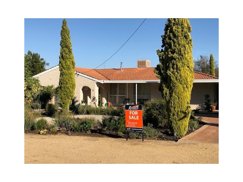 11 and 13 Powell Crescent, Quairading WA 6383