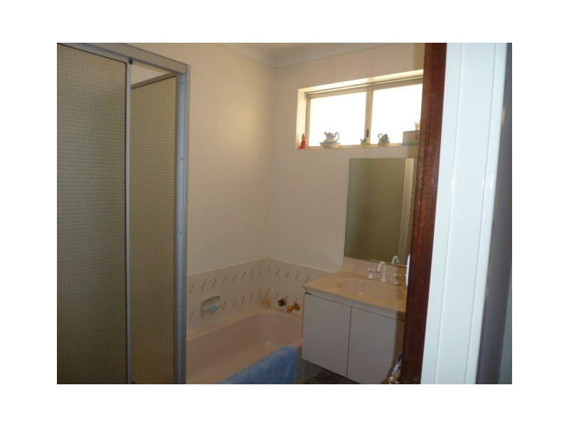 11 and 13 Powell Crescent, Quairading WA 6383