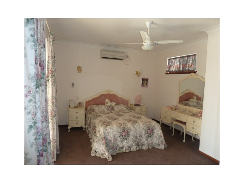 11 and 13 Powell Crescent, Quairading WA 6383