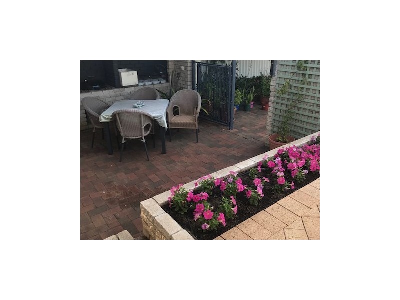 11 and 13 Powell Crescent, Quairading WA 6383