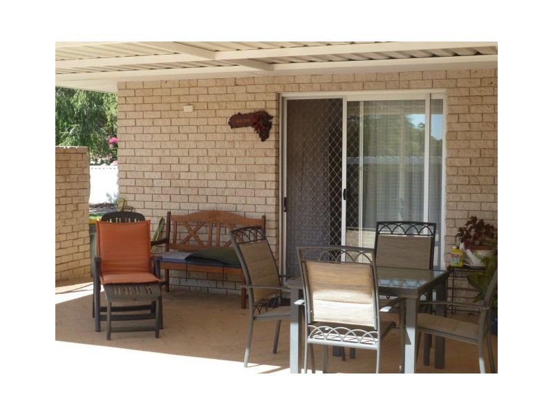 11 and 13 Powell Crescent, Quairading WA 6383