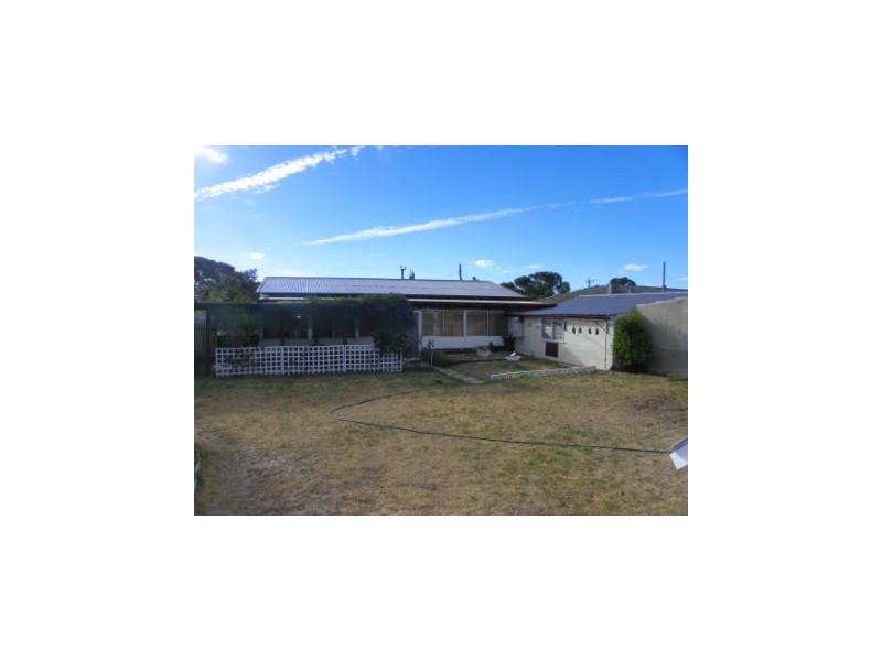 11 Quinn Street, Gnowangerup WA 6335