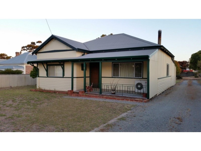 9 Aylmore Street, Gnowangerup WA 6335