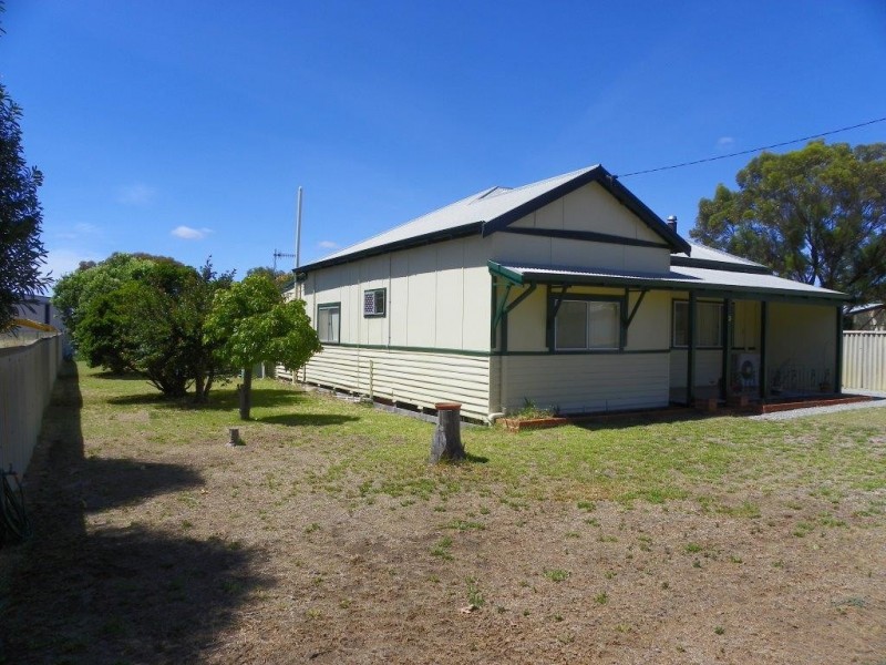 9 Aylmore Street, Gnowangerup WA 6335