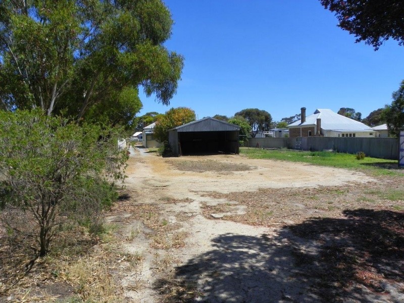 9 Aylmore Street, Gnowangerup WA 6335