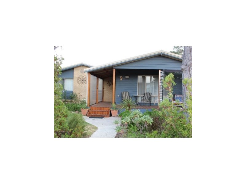 9 Coral Sea Road, Jerramungup WA 6337