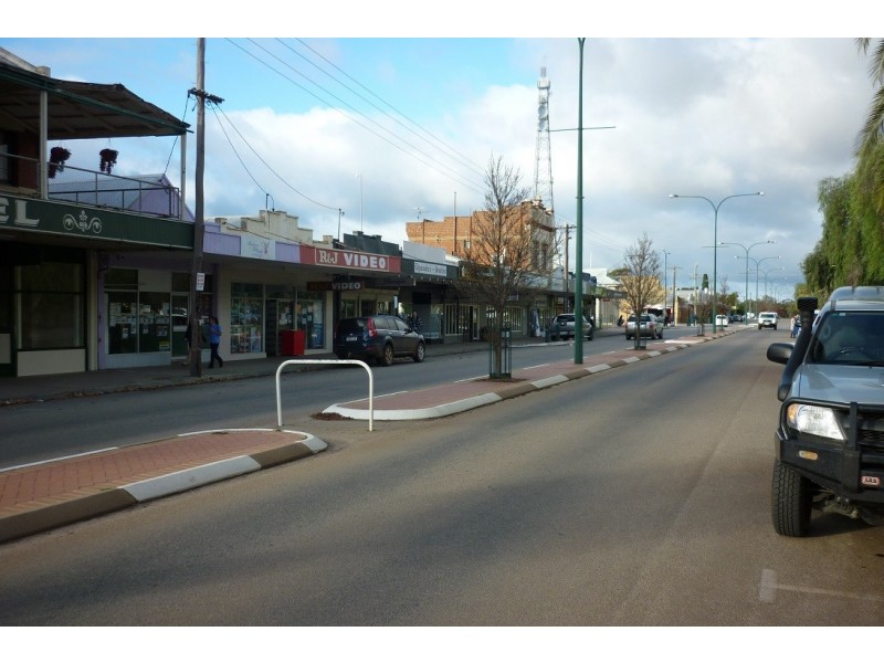 68 Barrack Street, Merredin WA 6415