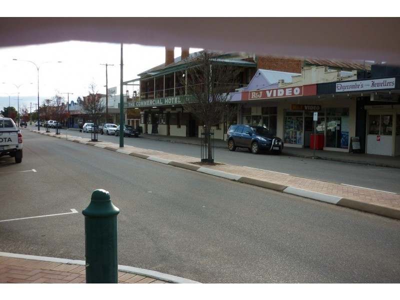 68 Barrack Street, Merredin WA 6415