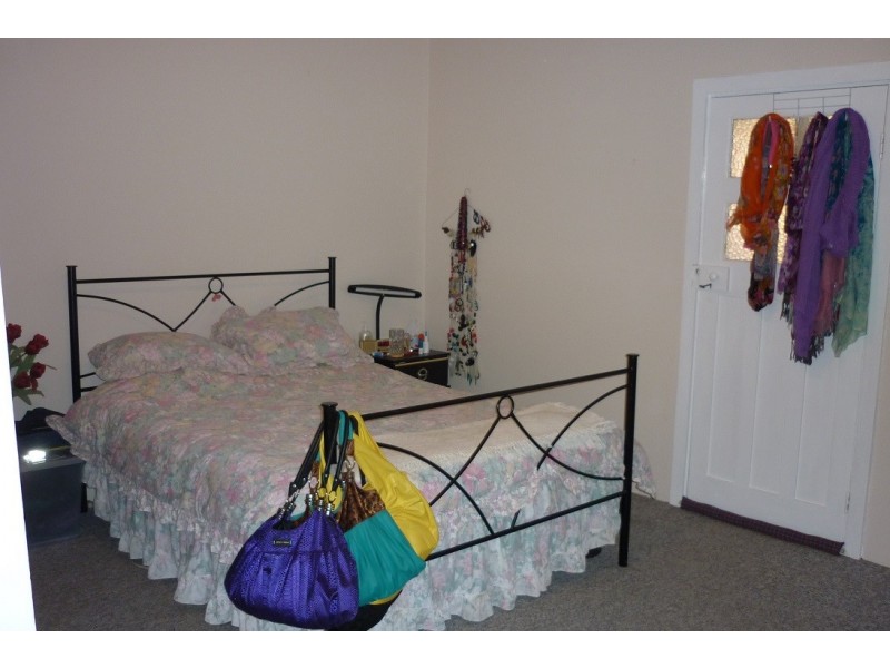 4 Ellis Road, Merredin WA 6415