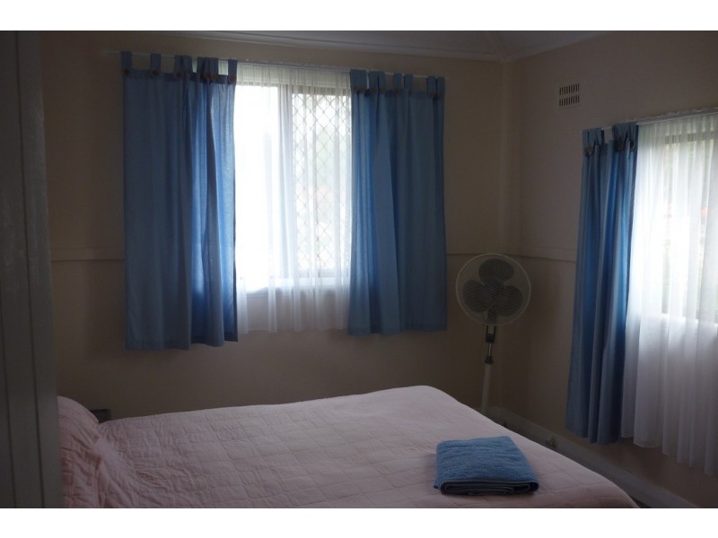 4 Ellis Road, Merredin WA 6415