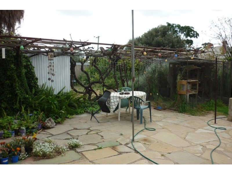 4 Ellis Road, Merredin WA 6415