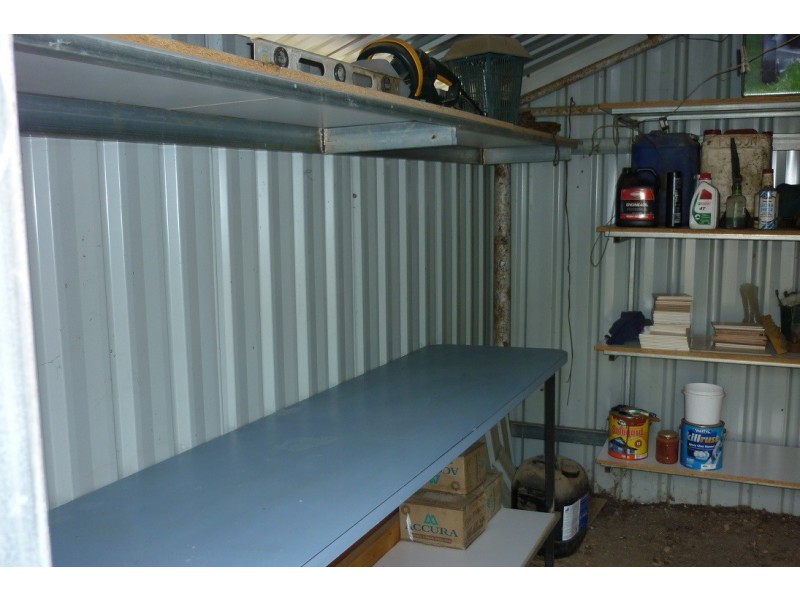 4 Ellis Road, Merredin WA 6415