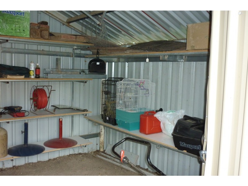 4 Ellis Road, Merredin WA 6415