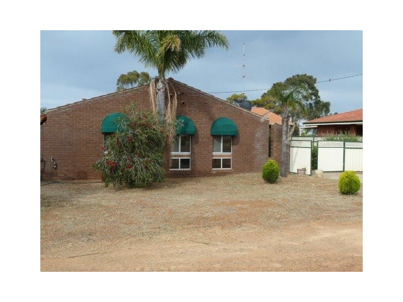 22 Dall Street, Quairading WA 6383