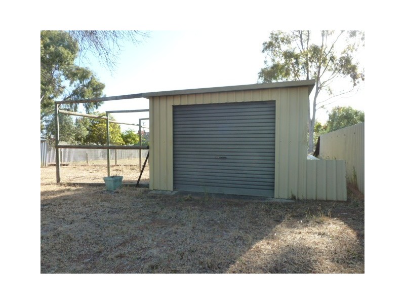 22 Dall Street, Quairading WA 6383