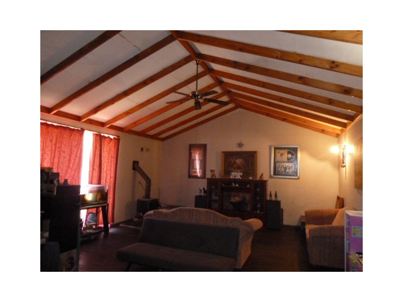 18 Manning Road, Quairading WA 6383