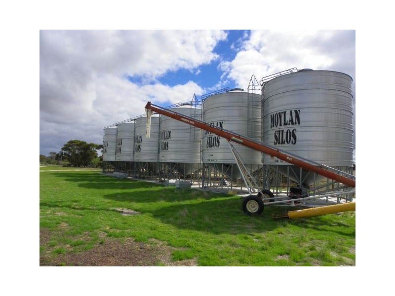 ‘Sarlog Farm’ Foster Road, Ongerup WA 6336